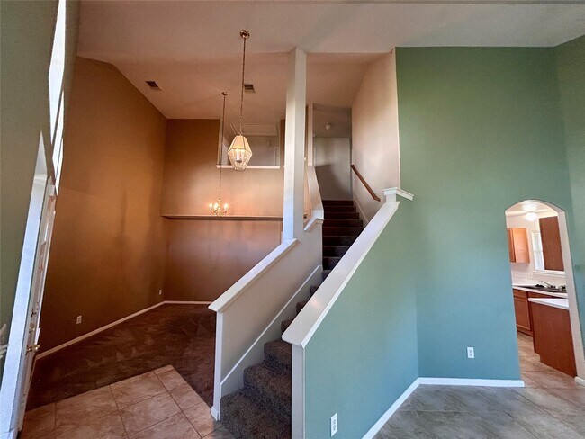 Building Photo - 19718 River Pointe Ln