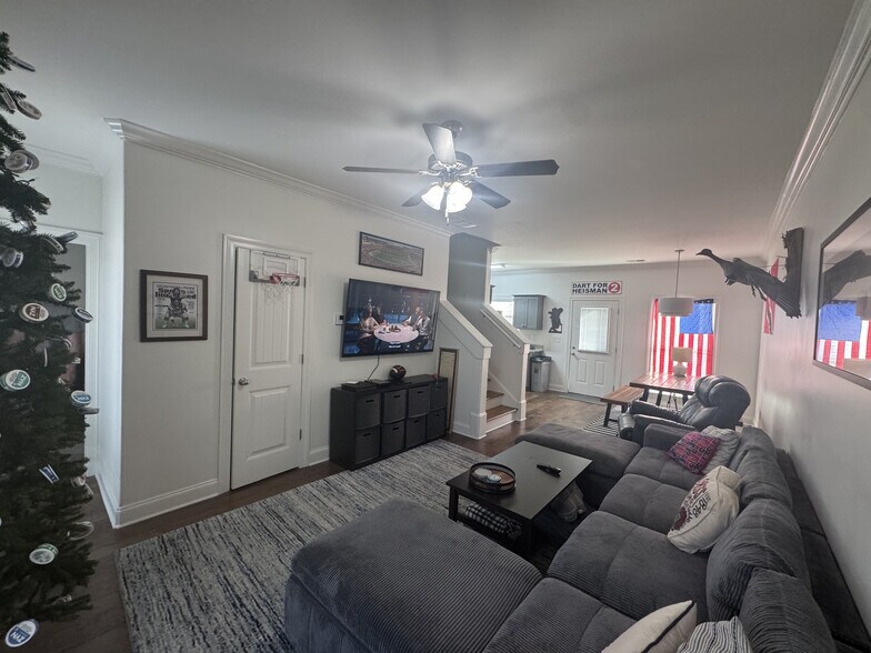 Building Photo - 224 Massee Cir