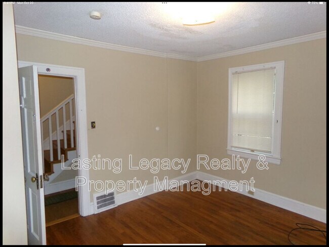Building Photo - 708 S Broad St