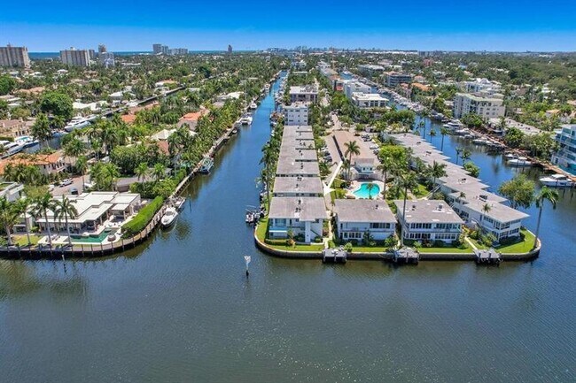 Building Photo - 180 Isle of Venice Dr