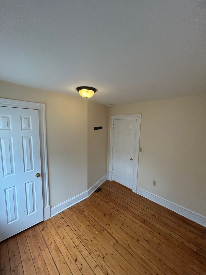 Building Photo - 206 N Winooski Ave