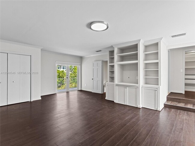 Building Photo - 651 S Mashta Dr