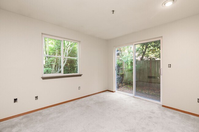Building Photo - 3901 Fremont Ave N