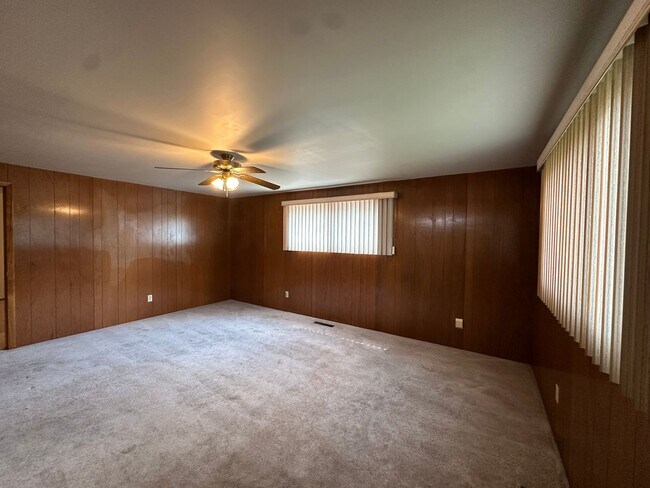 Building Photo - 61456 Brosterhous Road
