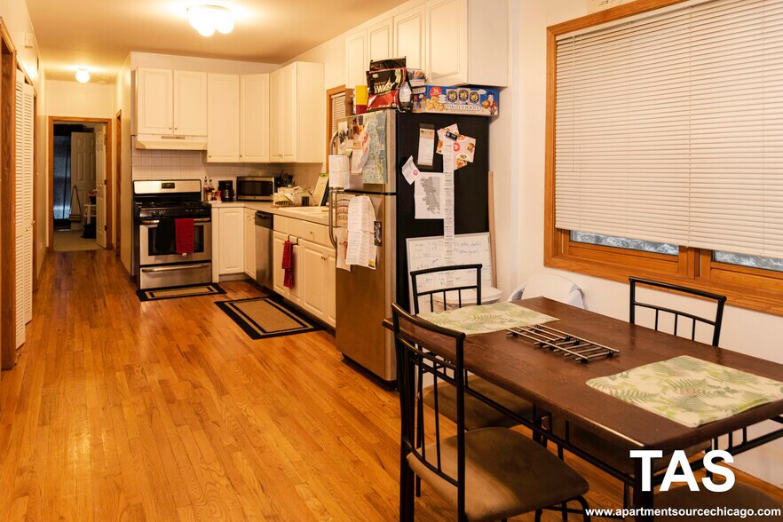 Primary Photo - 918 N Paulina St