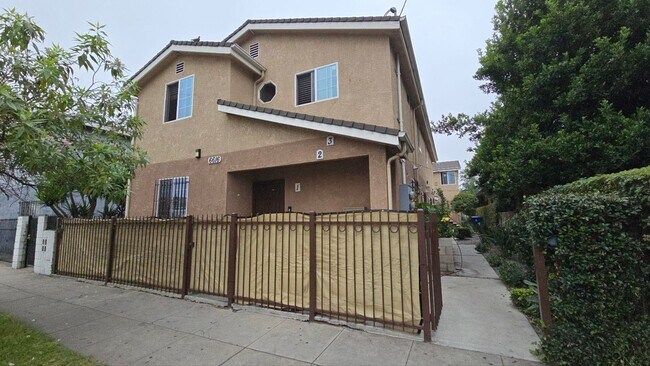 Building Photo - FIGUEROA(6616S)