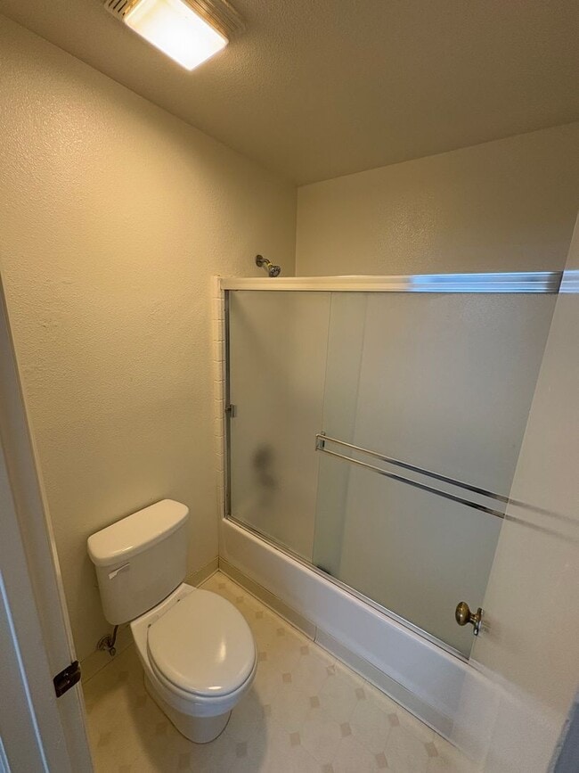 Building Photo - NW Condo coming soon!