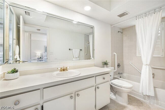 Building Photo - 15126 Parkside Dr