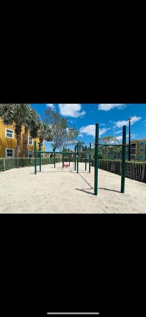 Building Photo - 2200 E Preserve Way