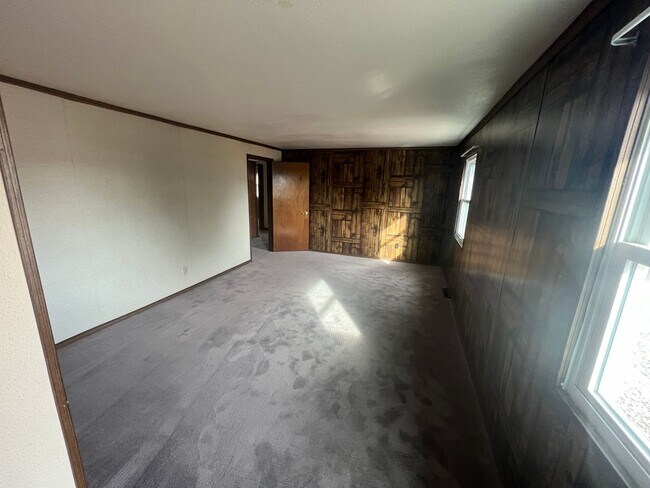 Building Photo - 3355 US-50