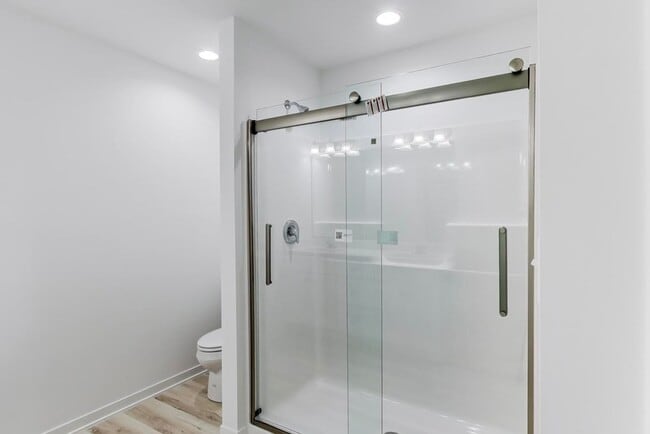 Building Photo - 1234 Gillespie Ln