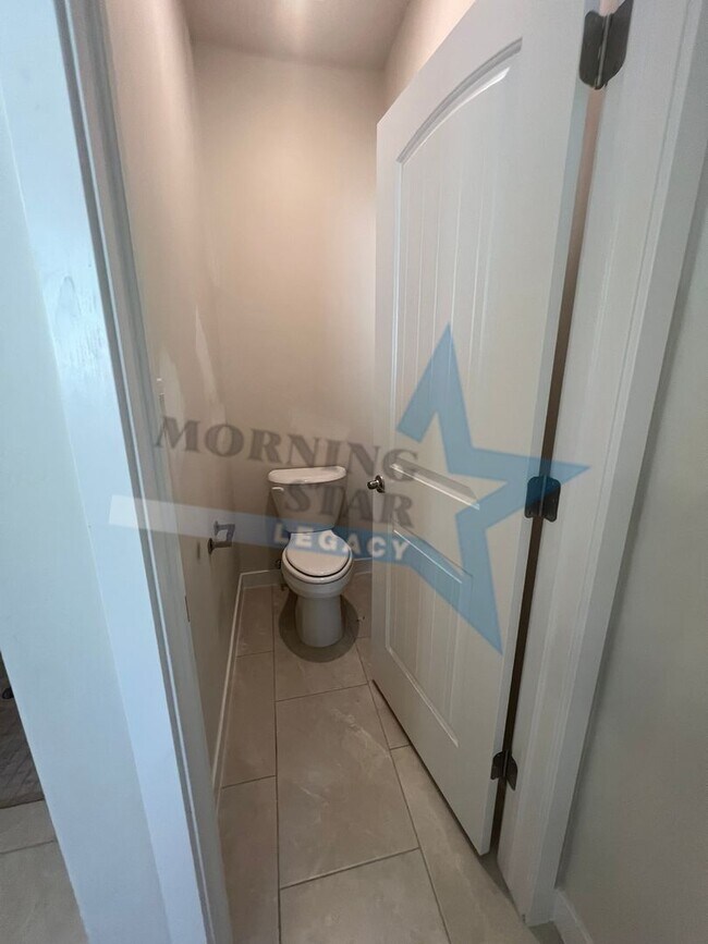 Building Photo - Stunning 2025-built rental in highly desirable Sonoma Ranch — 4 bed / 3 bath