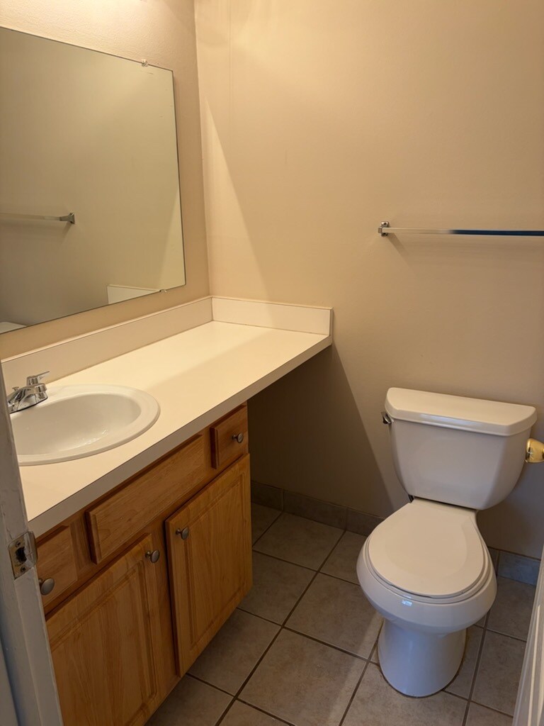 Building Photo - 45250 Keding St