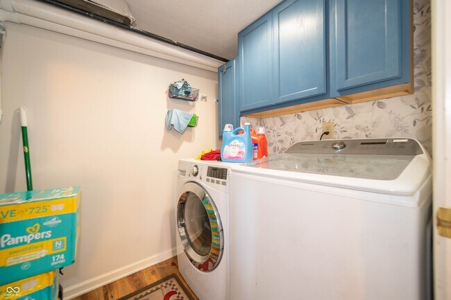 Building Photo - 9690 Barrhill Ct