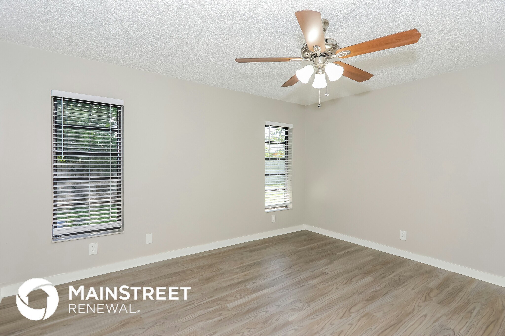 Building Photo - 4977 SW 11th Pl