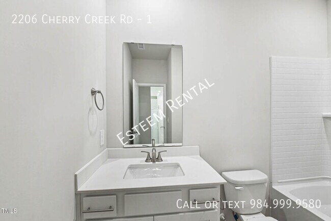 Building Photo - 2206 Cherry Crk Rd