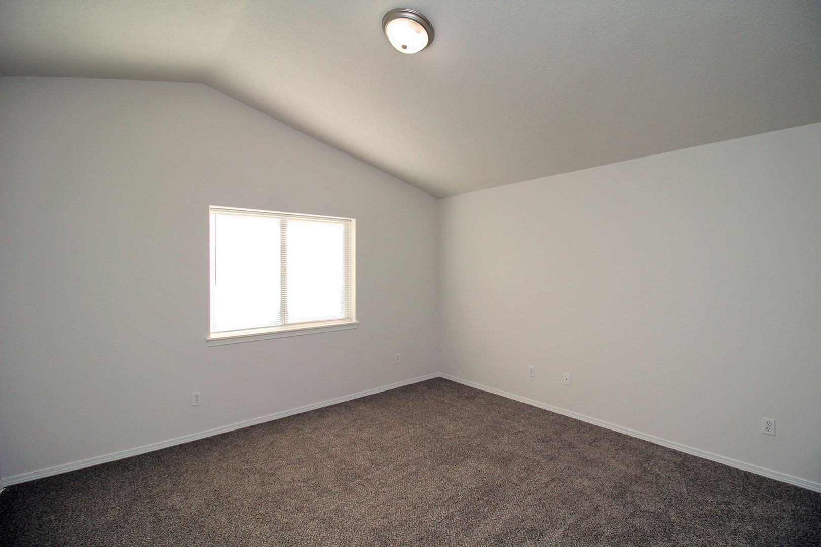 Building Photo - 1630 SE 4th St