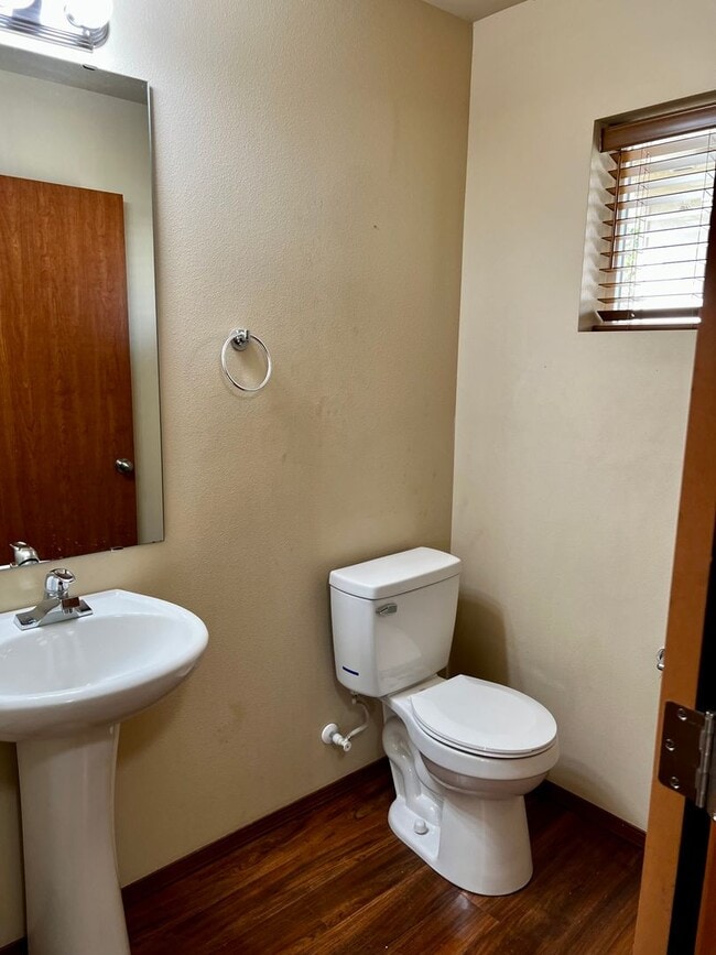 Building Photo - Desirable home in McCormick Ridge.