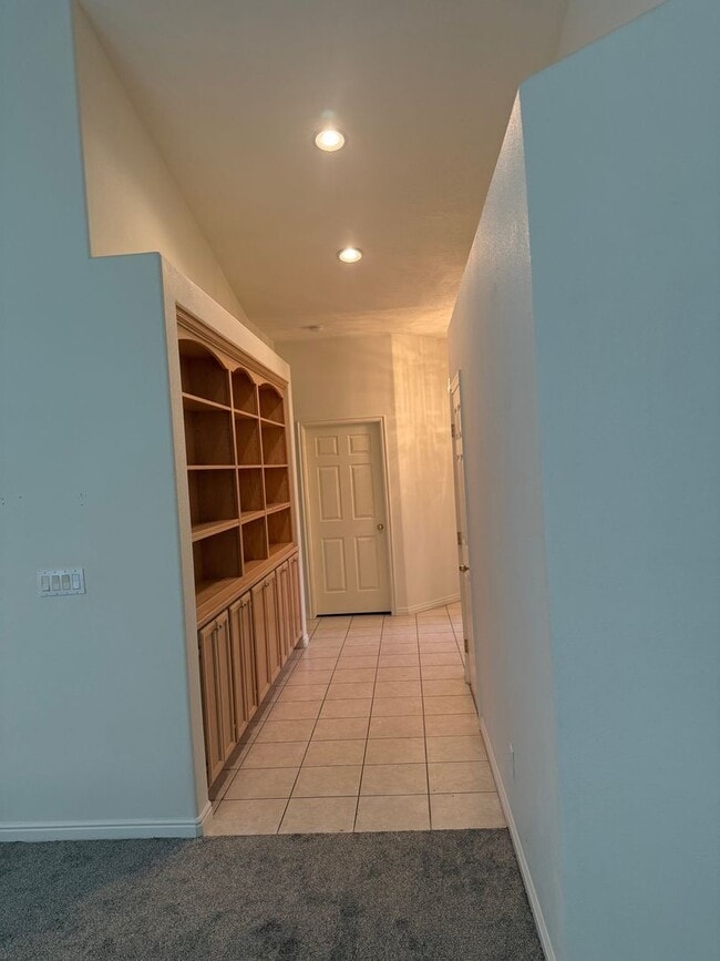 Building Photo - Single-Level Home in St. George with Community Pool, Gym, and More!