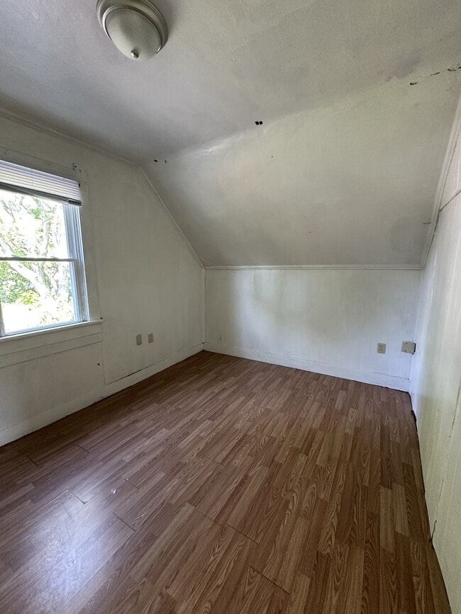 Building Photo - 1531 Johnson Ave