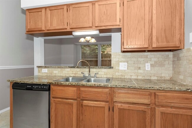 Building Photo - 73 Timberspire Ln