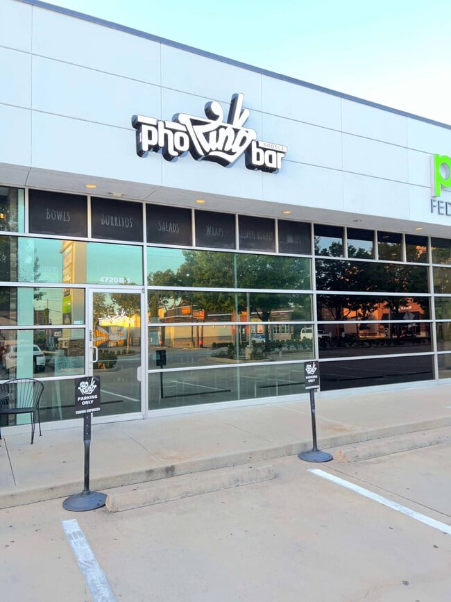 Building Photo - 1111 Shepherd Dr