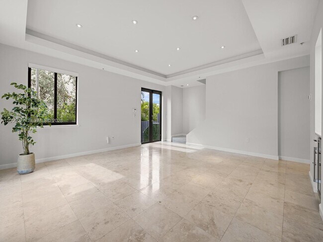 Building Photo - 5864 SW 74th Terrace