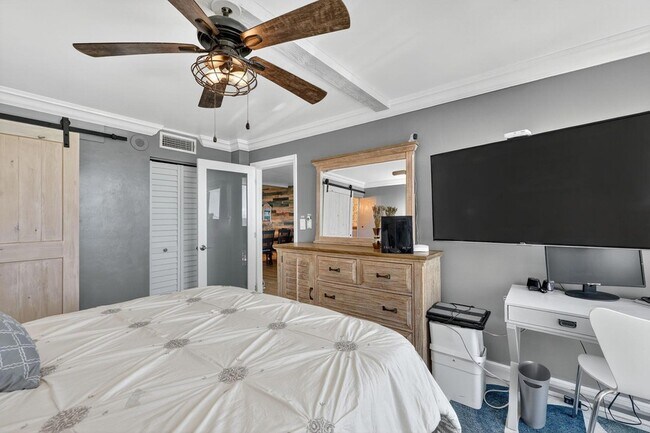Building Photo - 10680 S Ocean Dr