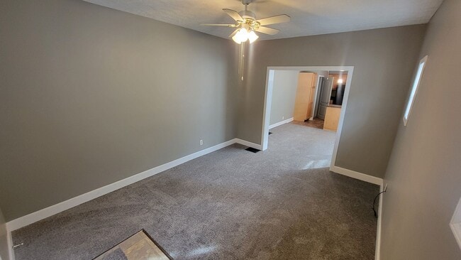 Building Photo - 2-Bedroom Home in Prime Location – Walk to UofL!