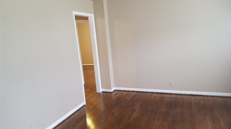 Building Photo - 290 Largo Dr