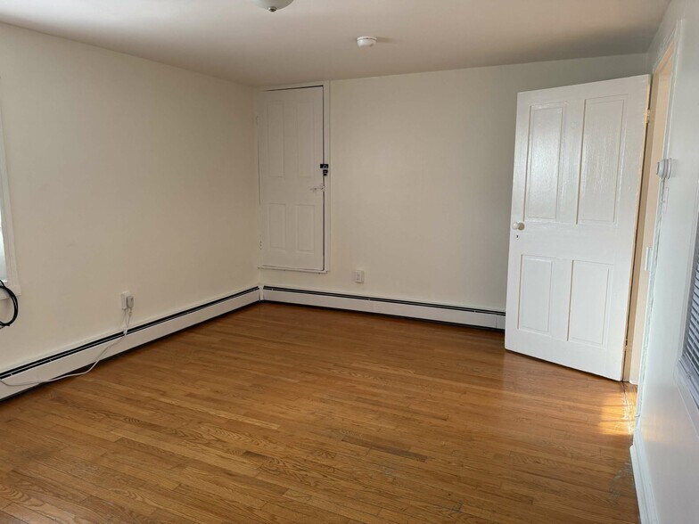 Hydronic Baseboard Heat throughout - 344B W Patrick St