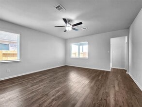 Building Photo - 7603 Thrips Ln