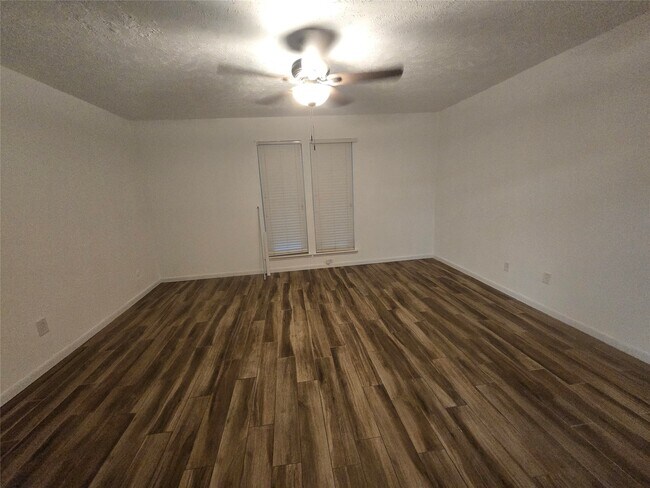 Building Photo - 9802 Sagepike Dr