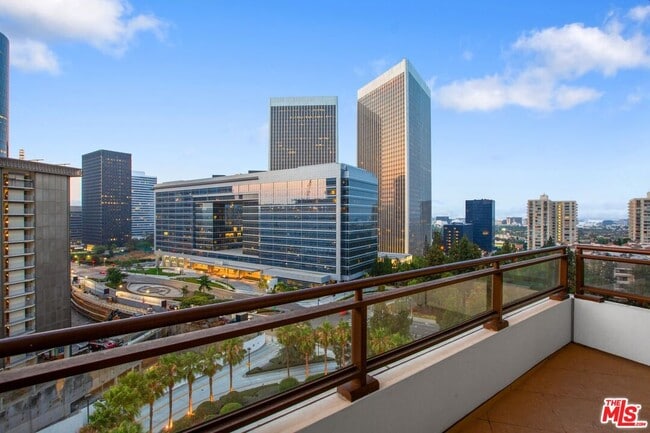 Building Photo - 1 W Century Dr