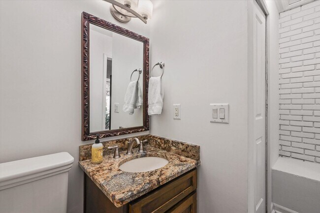 Building Photo - Mid-Century Home in Killearn Estates