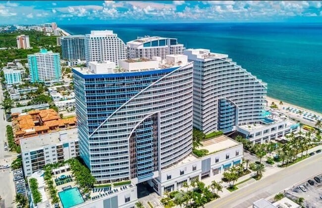 Building Photo - 3101 Bayshore Dr
