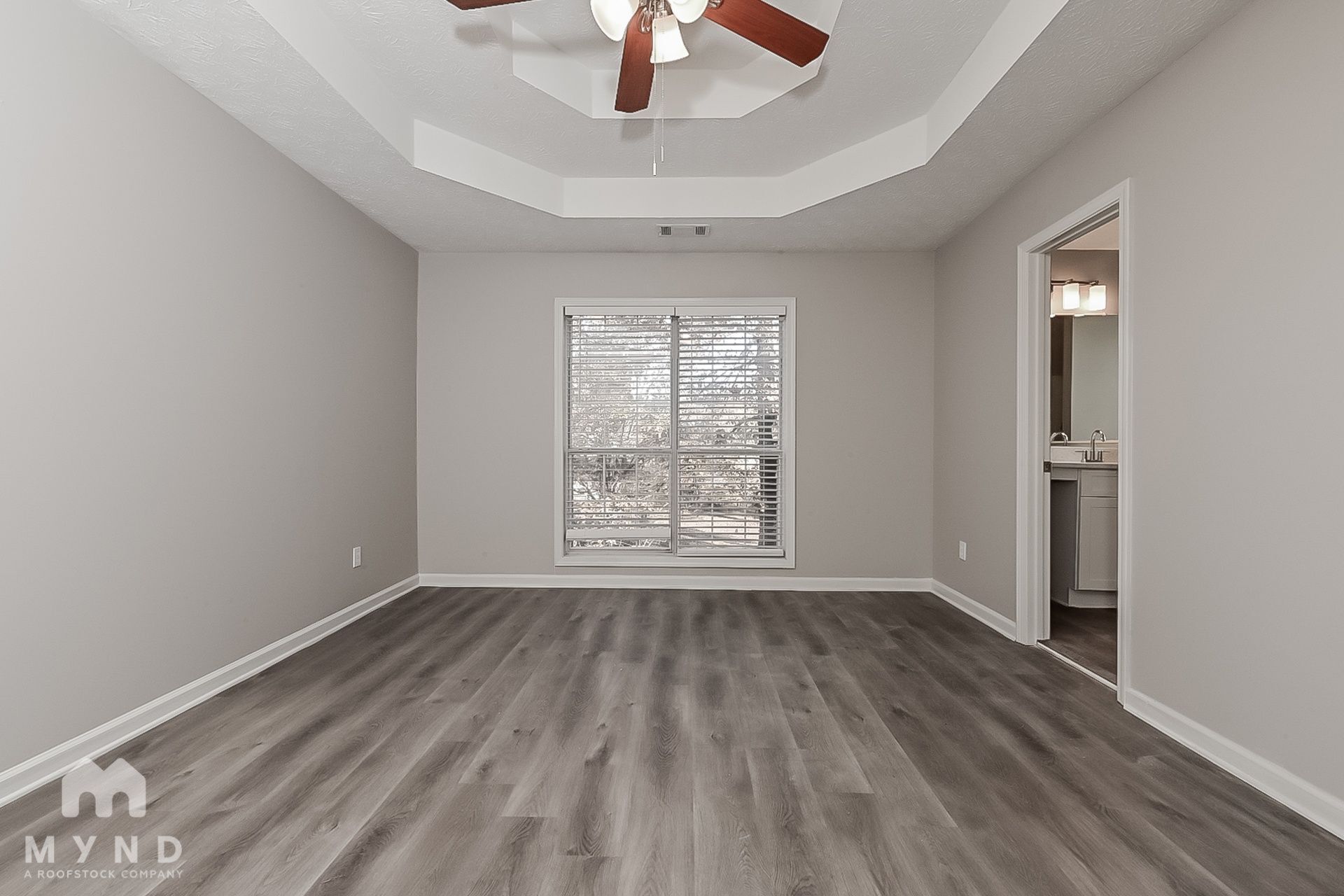 Building Photo - 10395 Starling Trail
