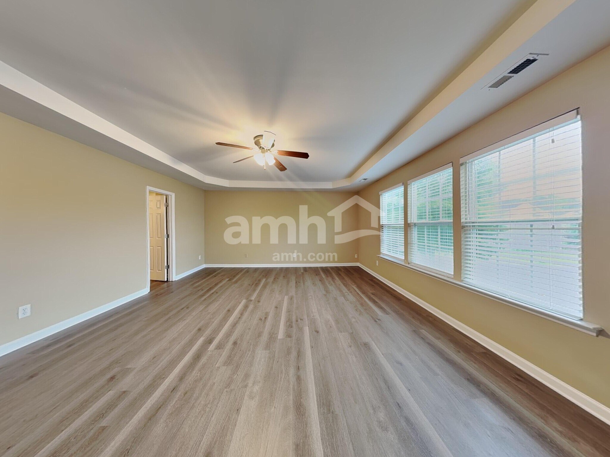 Building Photo - 501 Timber Meadow Lake Dr