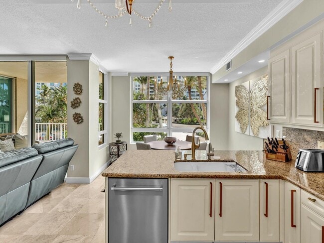 Building Photo - 3720 S Ocean Blvd
