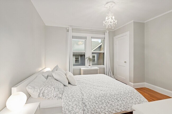 Building Photo - 54 Edgecliff Rd