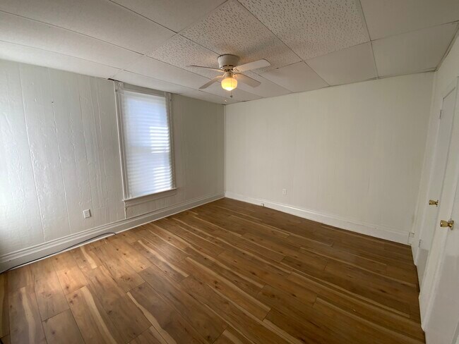 Building Photo - 908 Jewell St