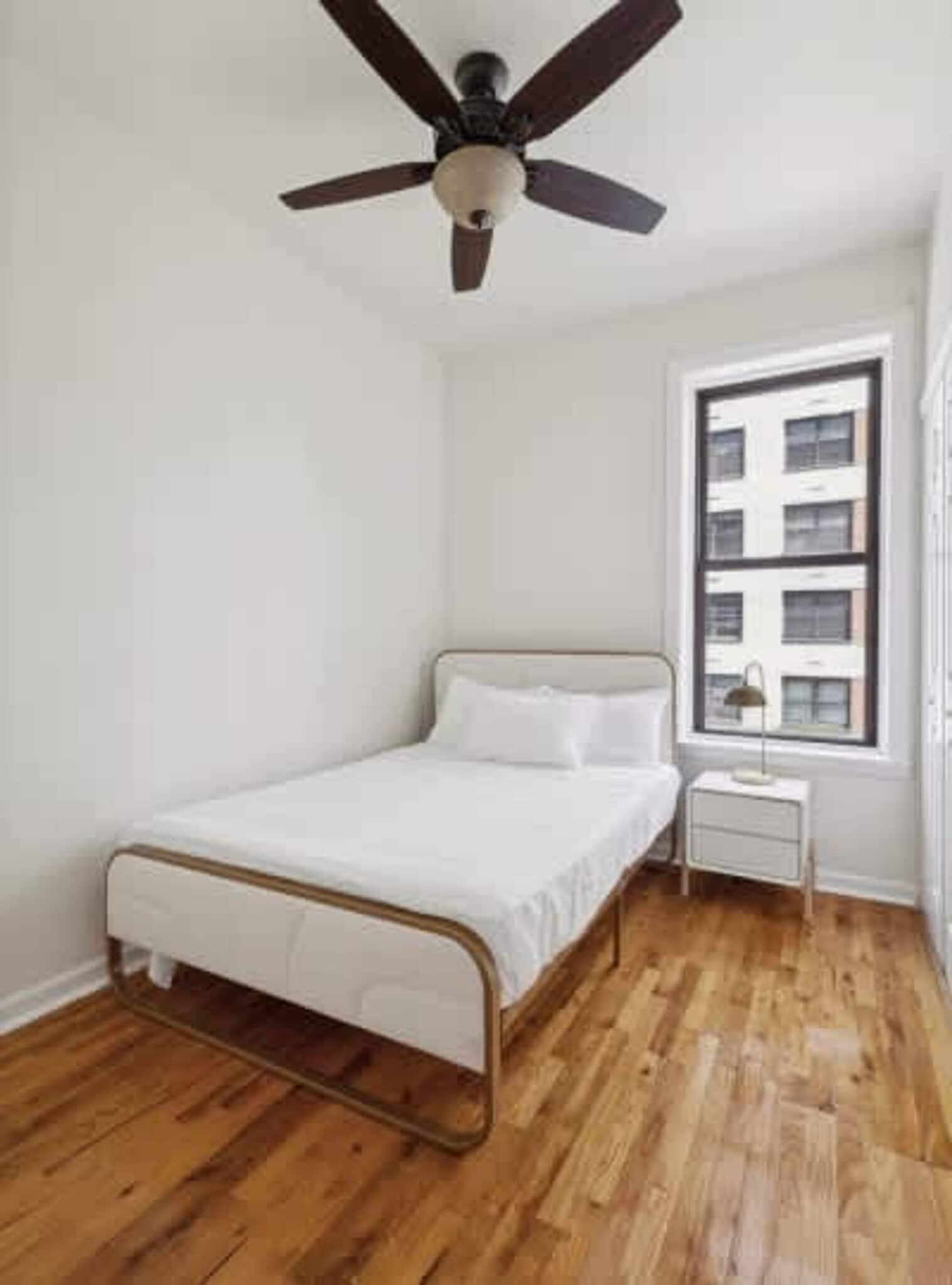 Building Photo - 300 E 69th St