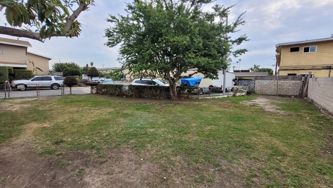Building Photo - 8031 Fillmore Dr