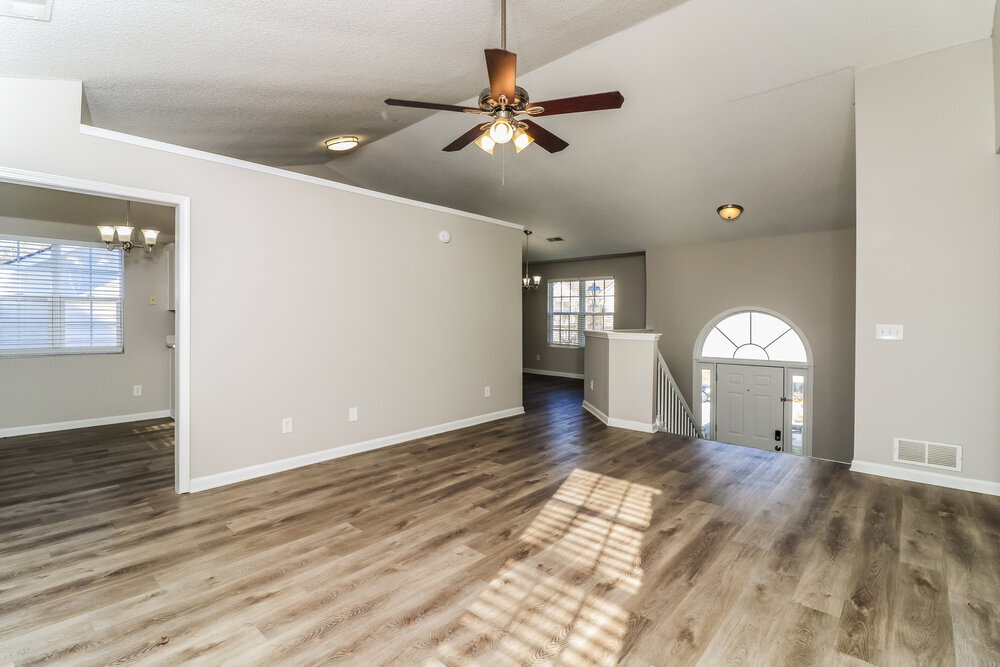 Building Photo - 205 Ashland Manor Dr