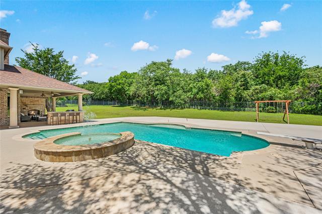 Building Photo - 1817 Broken Bend Dr