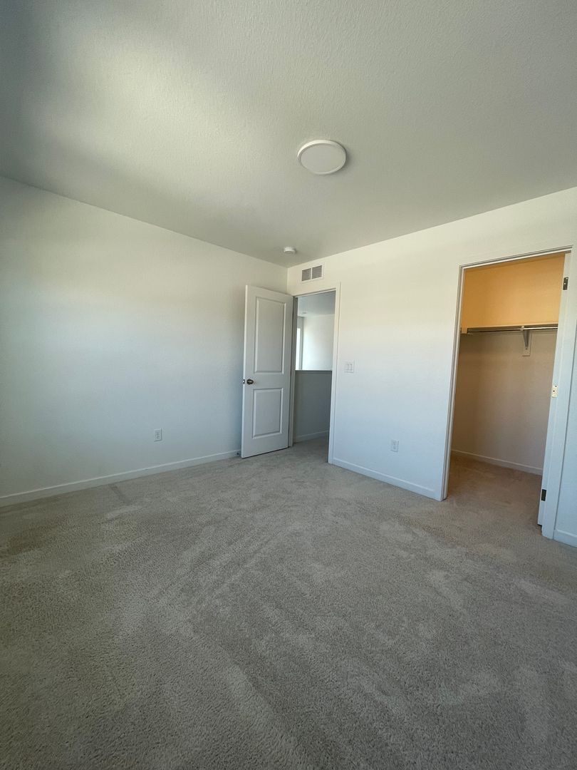 Building Photo - 762 176th Ave