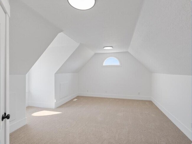 Building Photo - 636 N 1280 E