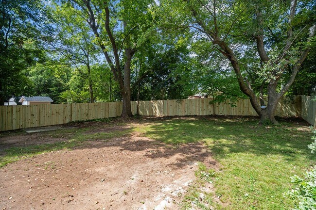 Building Photo - Newly Renovated Ranch Home In SE Raleigh! Pet Friendly!