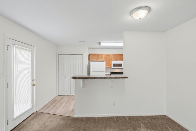 Building Photo - 5004-5006-5006 Betty Jean Way