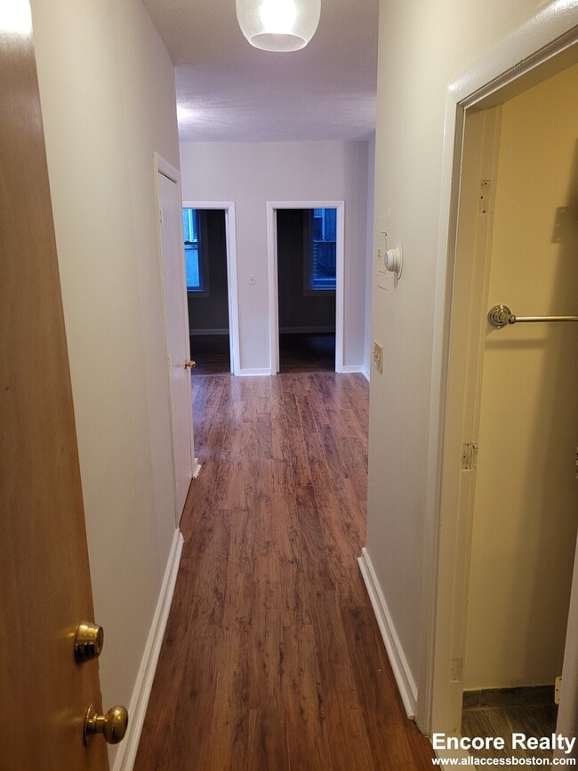 Building Photo - 145 Endicott St